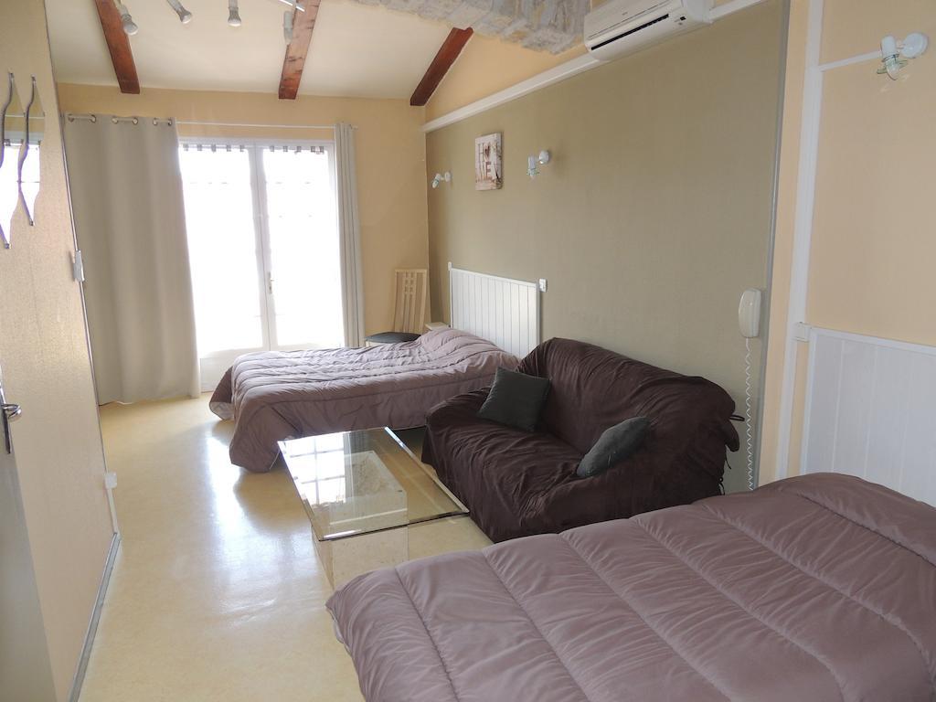 Hotel Auberge Des Charmilles Sainte-Soulle Phòng bức ảnh