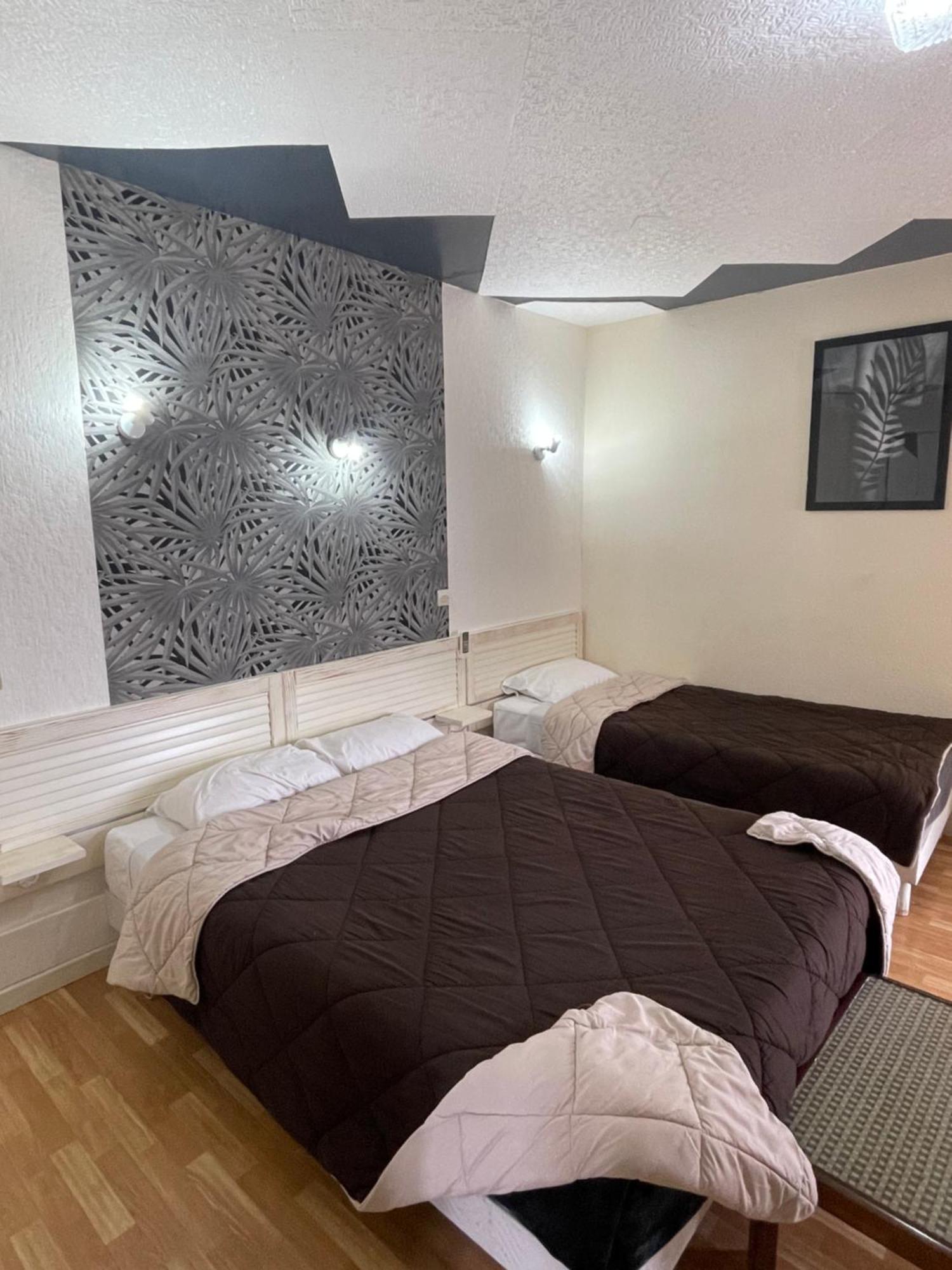 Hotel Auberge Des Charmilles Sainte-Soulle Phòng bức ảnh